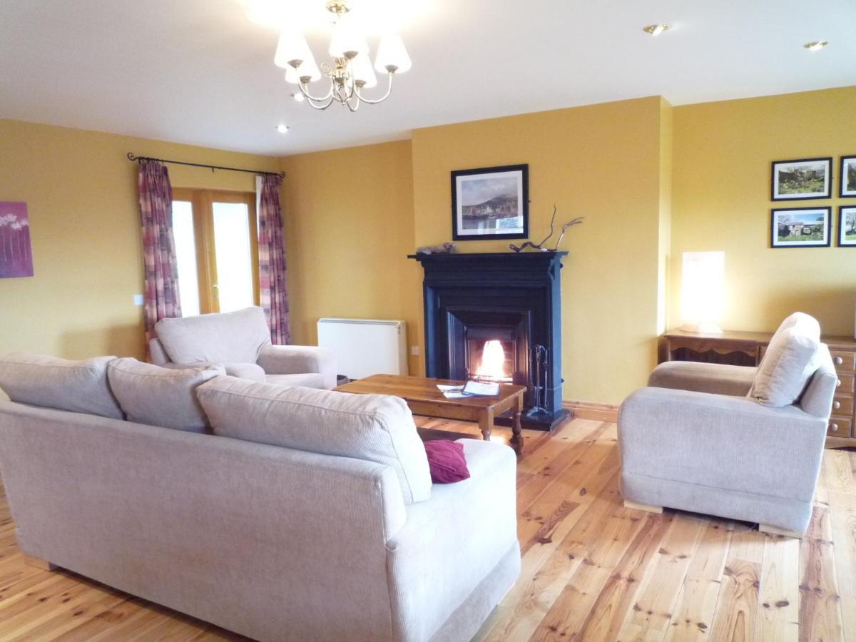 Dingle Courtyard Holiday Homes 3 Bed By Trident Holiday Homes Room photo