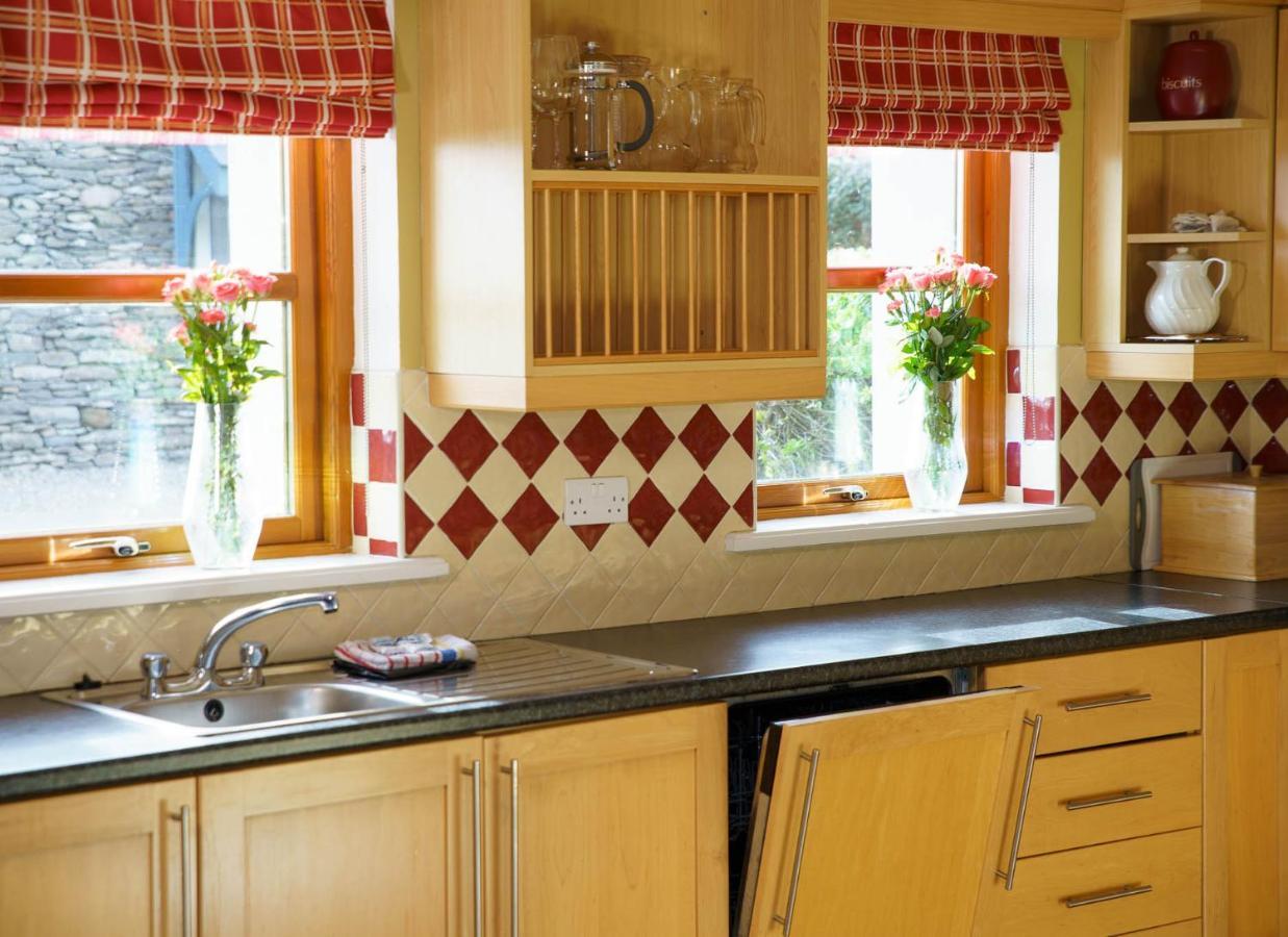 Dingle Courtyard Holiday Homes 3 Bed By Trident Holiday Homes Exterior photo