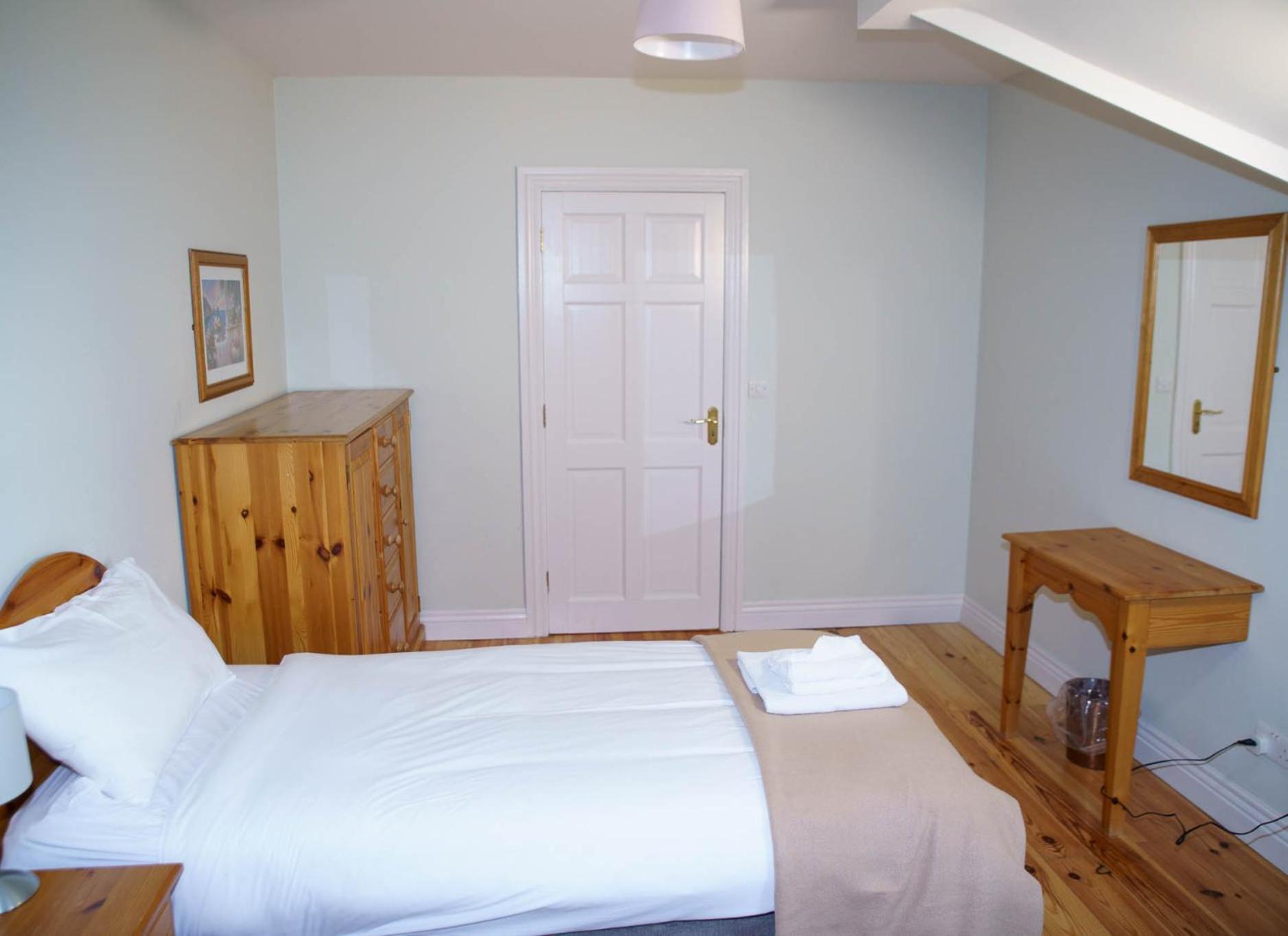 Dingle Courtyard Holiday Homes 3 Bed By Trident Holiday Homes Exterior photo